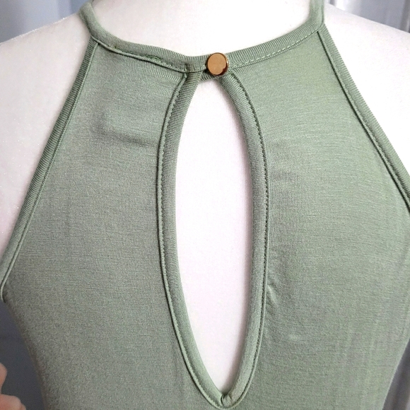 🔖HP🔖🌞4/$20 Crochet Halter Top - Picture 4 of 6